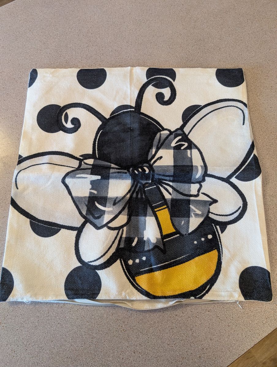 Pillow covers and Table runner with placemats