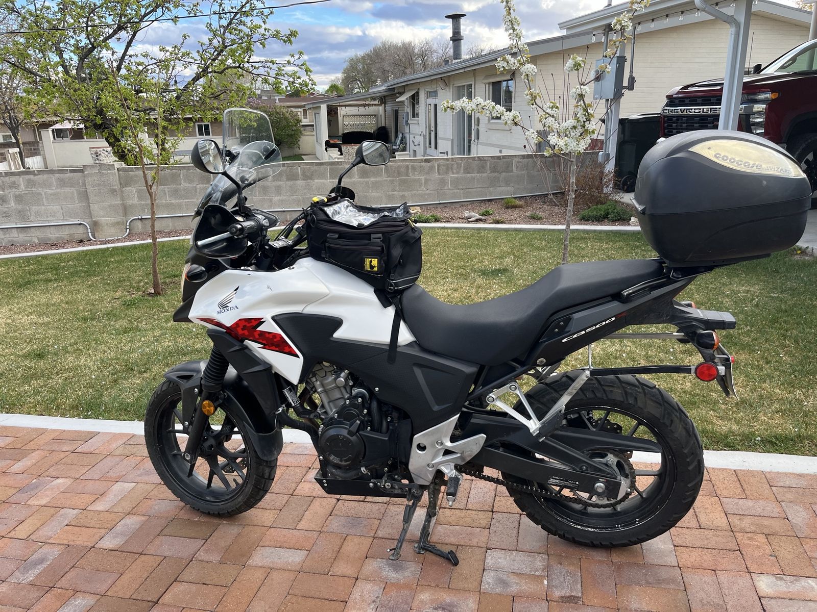 2014 Honda CB500X Motorcycle with Top Case and Tank Bag CB500X