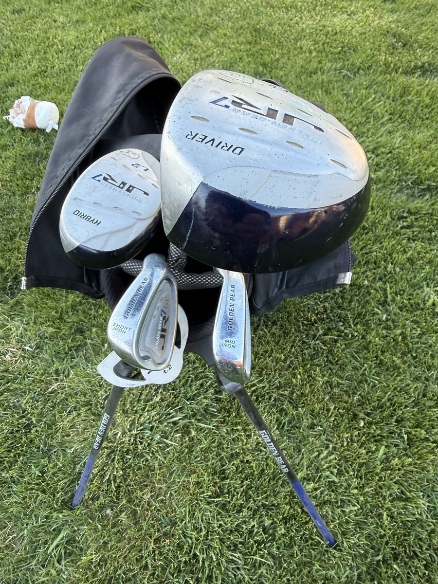 Golden Bear Jr . Golf Set