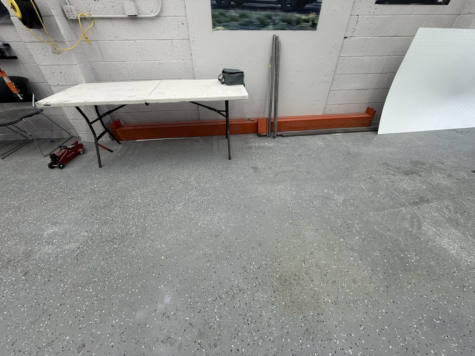Main image 10