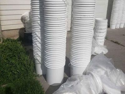 Buckets 5gal, 3.5 gal, 2 gal w/lids