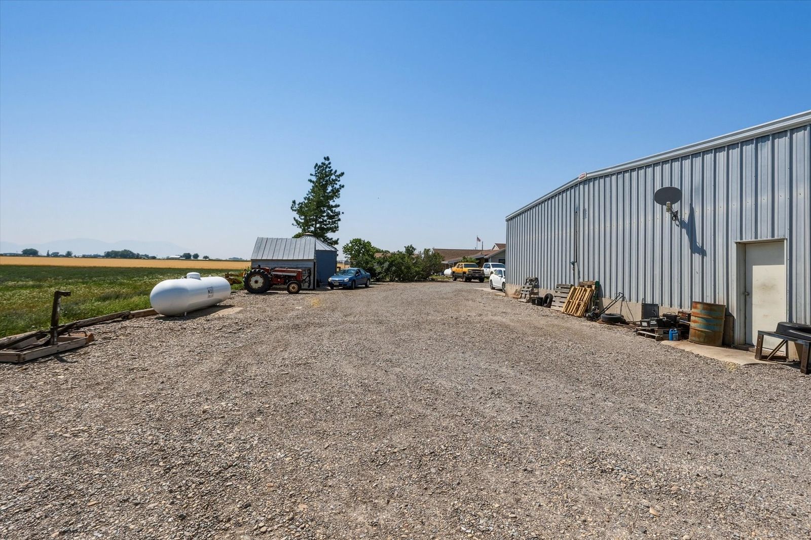 Main image 9