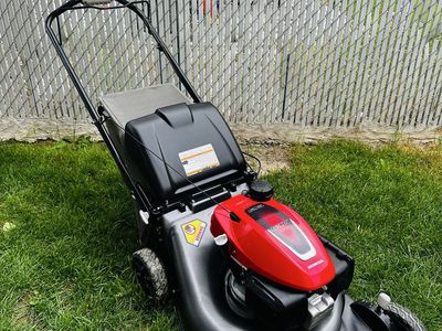 Honda Lawn Mower HRN216