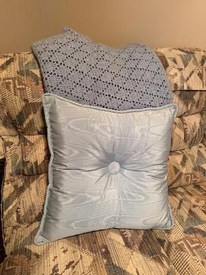 decorative throw pillows