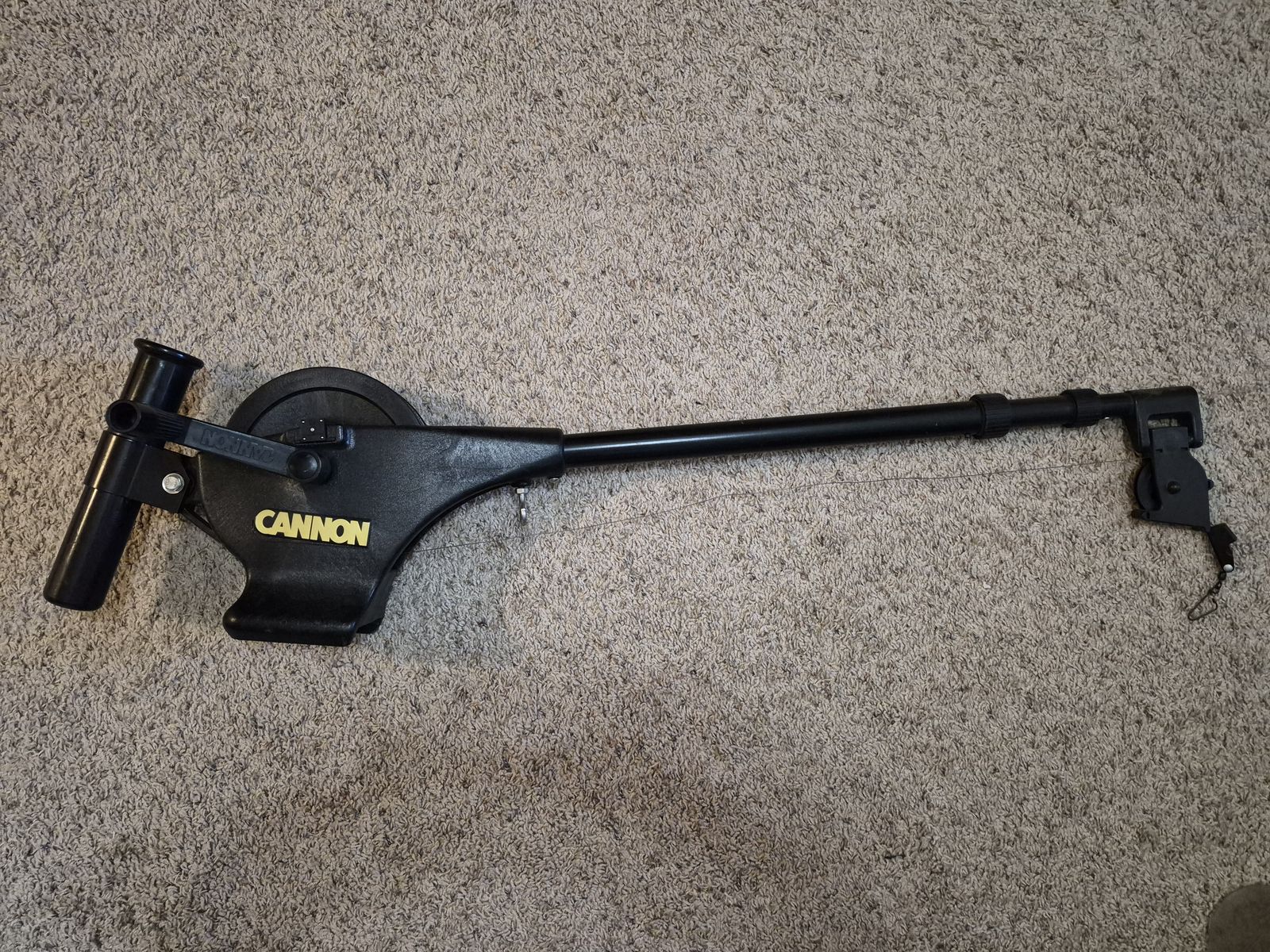 Cannon Uni-Troll telescoping downrigger