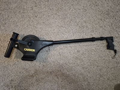 Cannon Uni-Troll telescoping downrigger