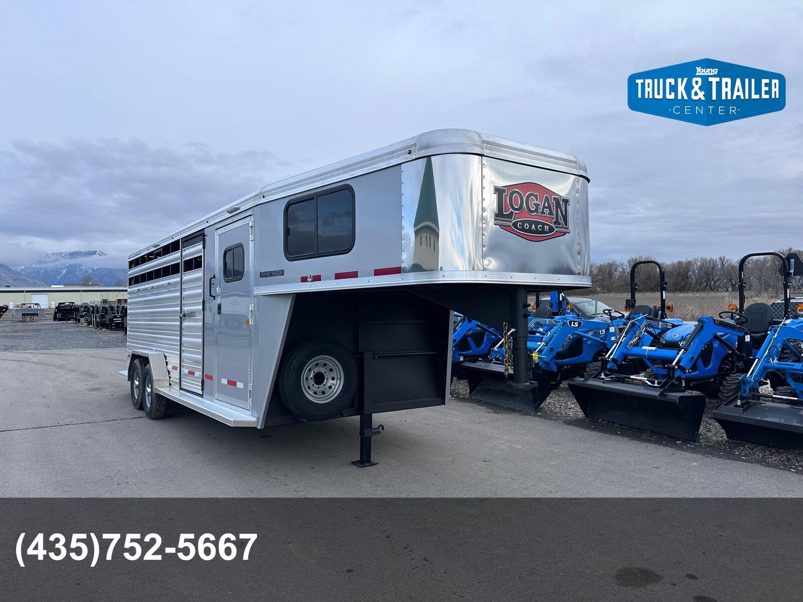 2026 Logan Coach 20' Stock Combo Dual Man Door