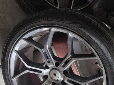 1000$ obo 6x 120 bolt pattern LIONHART LH-Five 275/40ZR22 All-Season Tires w/ 22" Asanti wheels