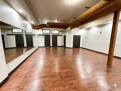 1200 SQFT Flexible Open-Concept Space with Private Rooms - Ogden Center