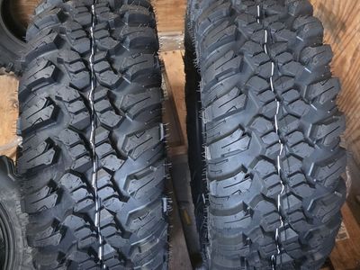 Two Forerunner A/T 30x10.00R14 79J 8 Ply Tires