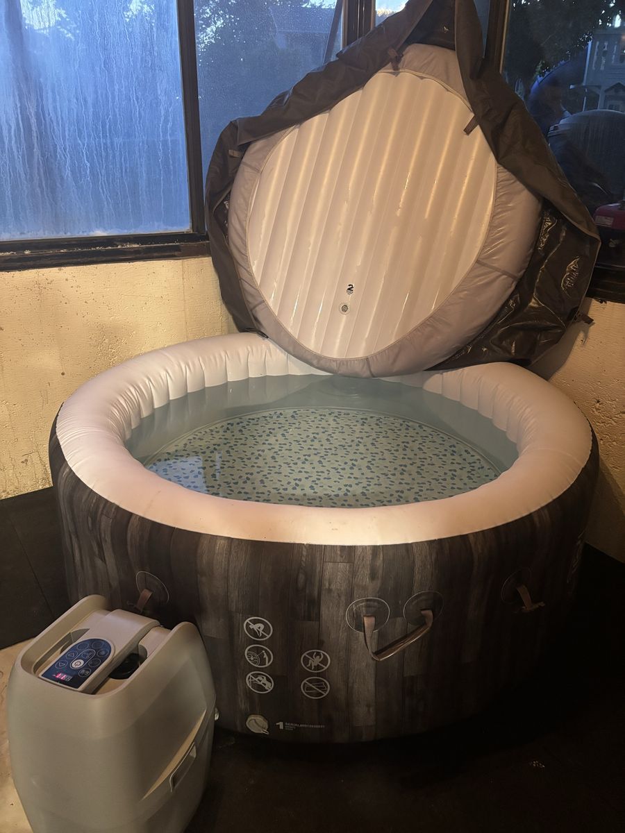 Coleman SaluSpa Inflatable Hot Tub
