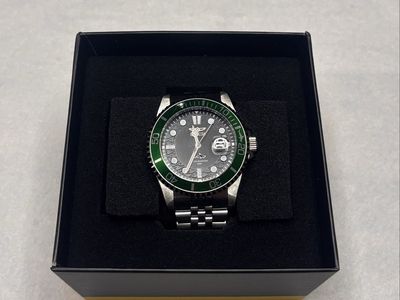 Invicta Pro Diver Men's Watch Green Bezel Silver Stainless Steel Wristwatch with Box