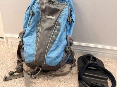 CAMELBAK – Helena Hiking Hydration backpack with NEW BLADDER