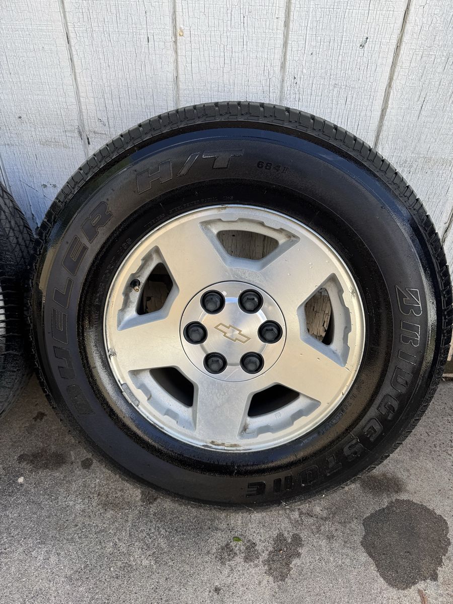 (4) 17” Chevy/GM Wheels 6x5.5 6x139.7