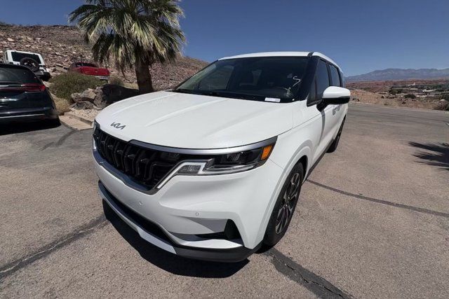 2024 Kia Carnival EX
