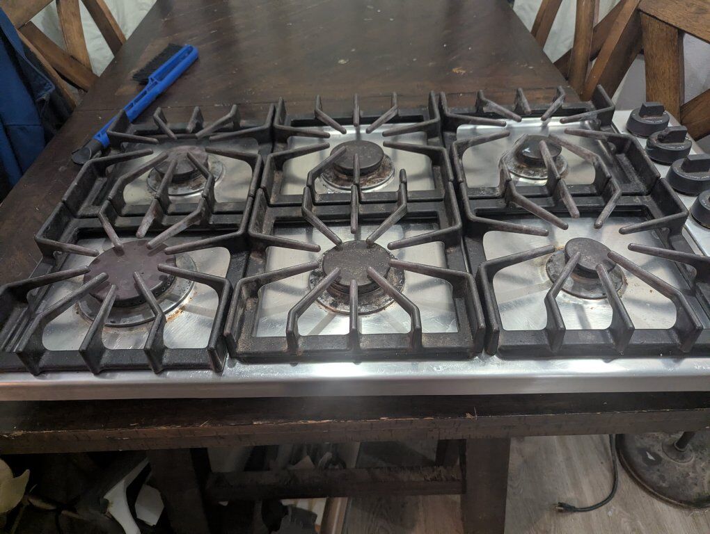 Viking Professional 6 Burner Gas Cooktop