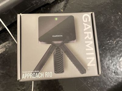 Garmin Approach R10 Portable Golf Launch Monitor - Track Your Swings Indoors & Out
