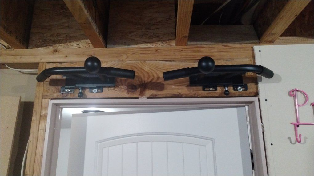 adjustable pull up bars