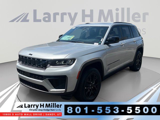 2026 Jeep Grand Cherokee Laredo Altitude