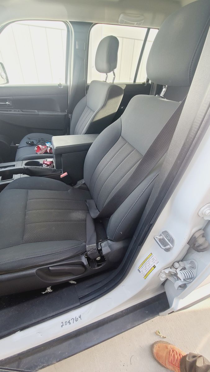 Jeep Liberty Seats  2008–2012