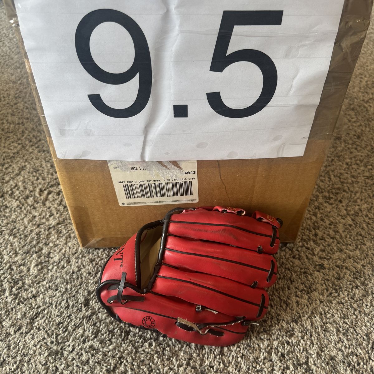 T-ball Size 9.5 Red Baseball Glove Mitt Youth Kids