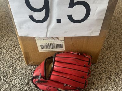 T-ball Size 9.5 Red Baseball Glove Mitt Youth Kids