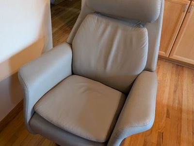 Stressless Powered Recliner