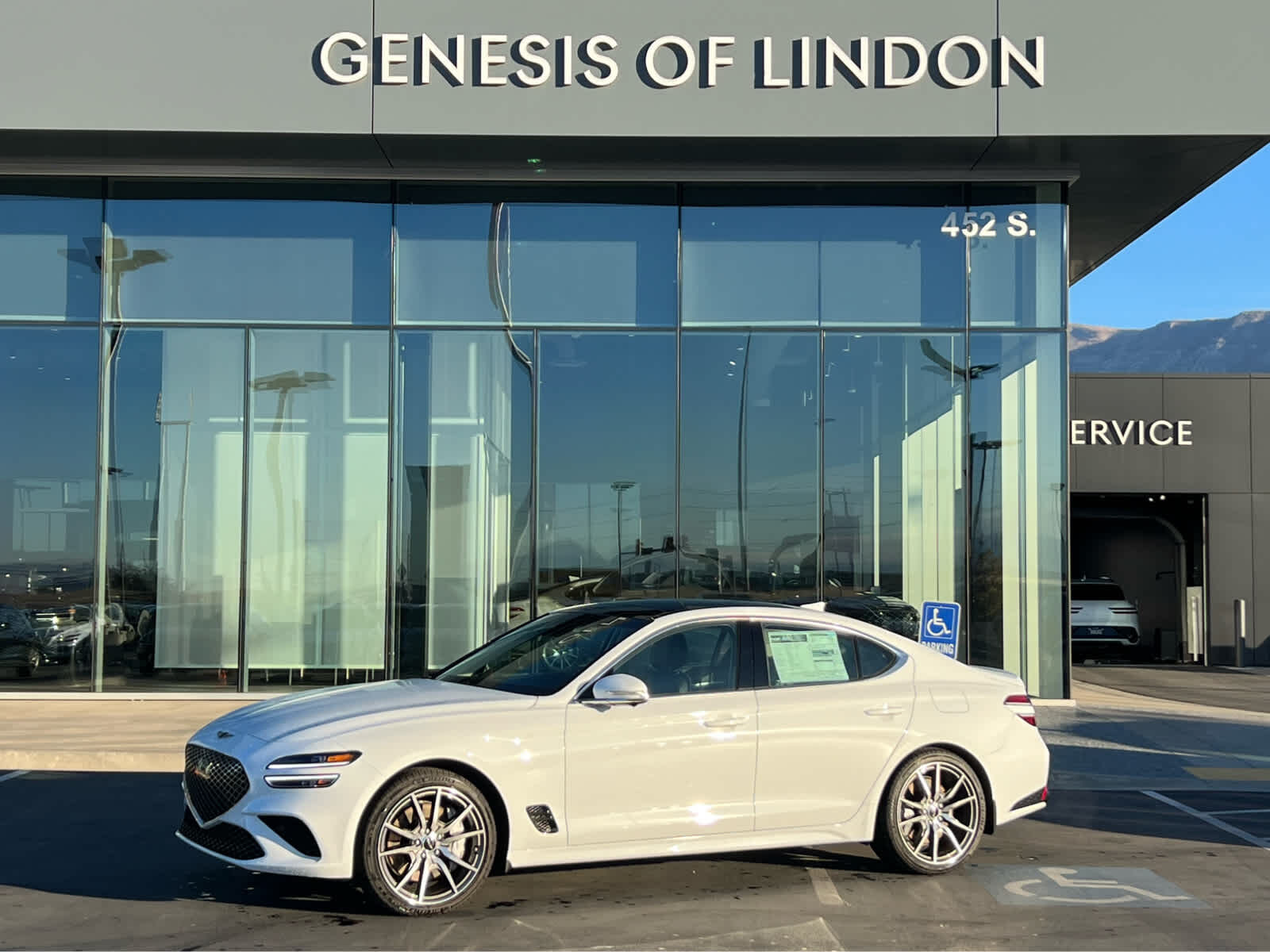 2026 Genesis G70 2.5T Prestige