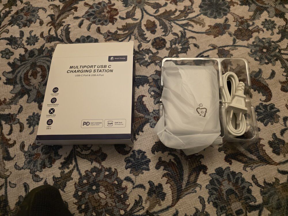 8 in 1 Retractable USB-c 120W GaN - NEW
