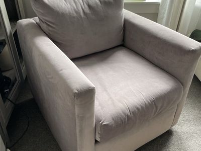 Accent chair