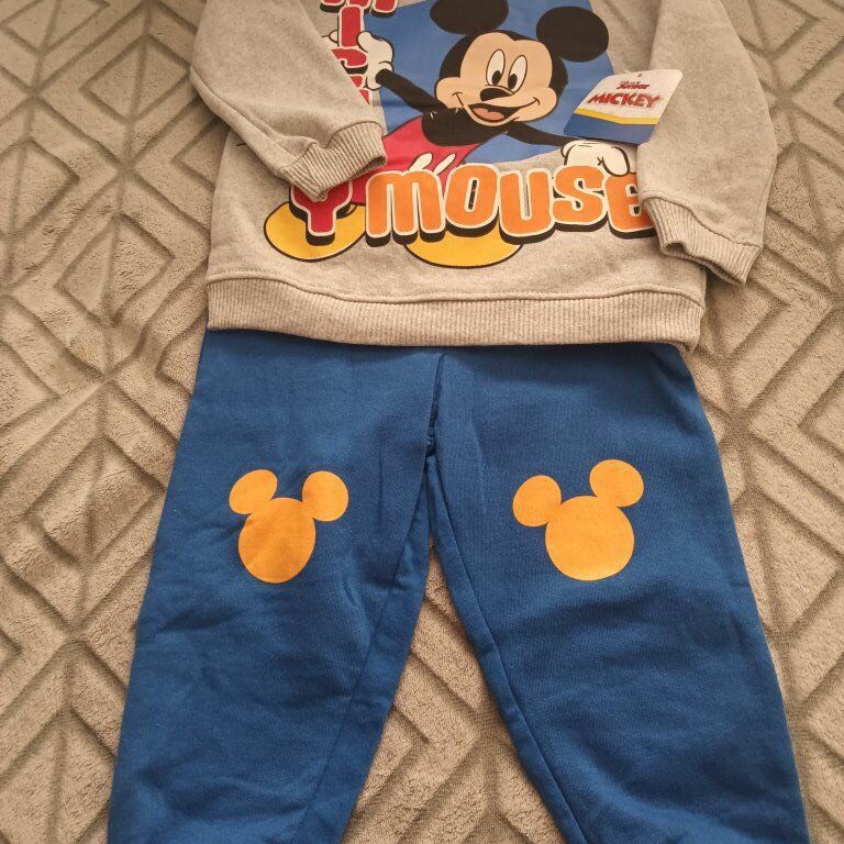 3T Mickey sweatshirt and jogger set Brand New