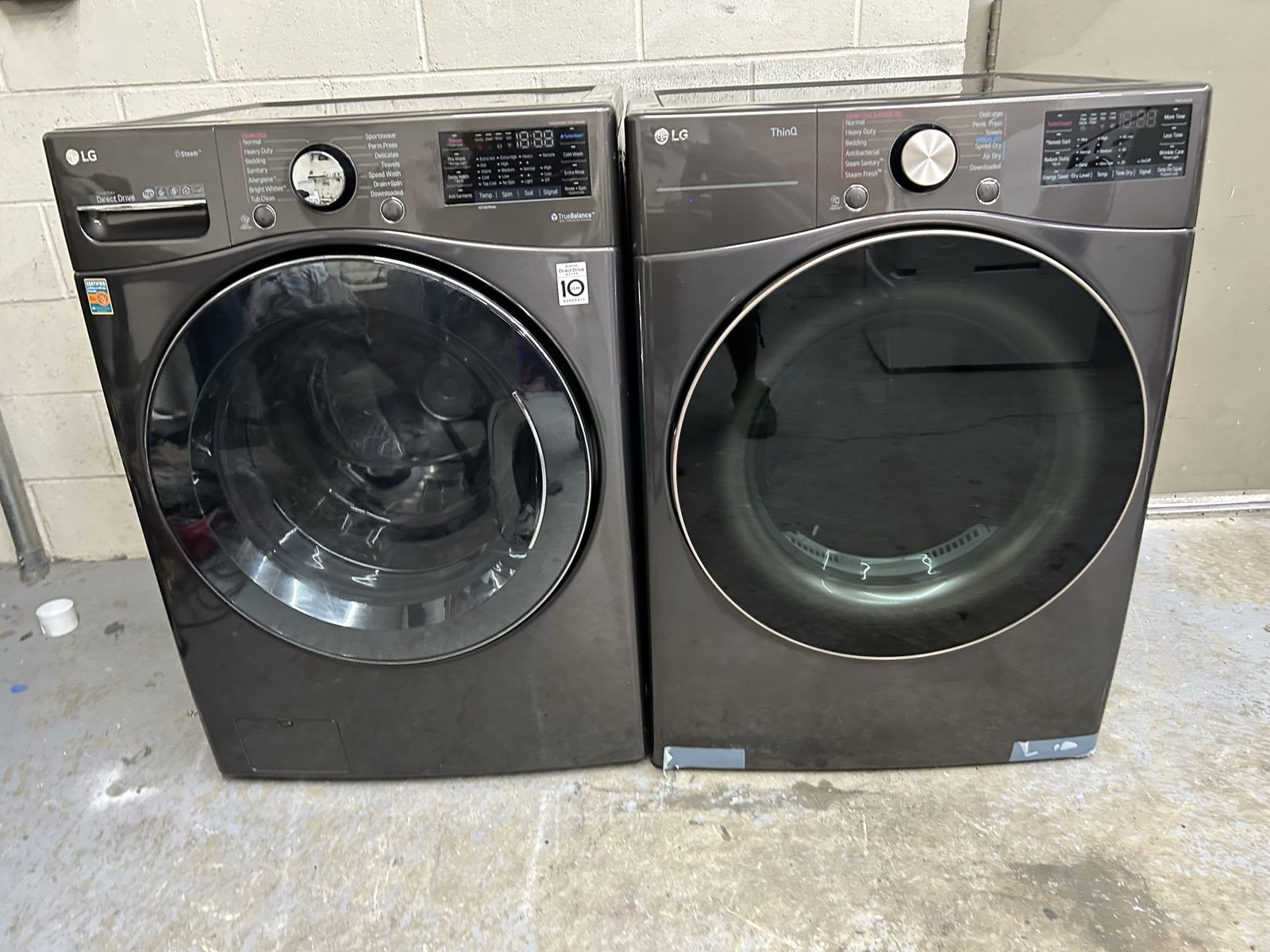 Beautiful Lg washer and gas dryer 