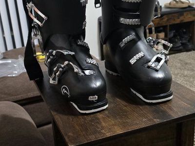 Black Ski Boots Bio Fit 28.5 (size)