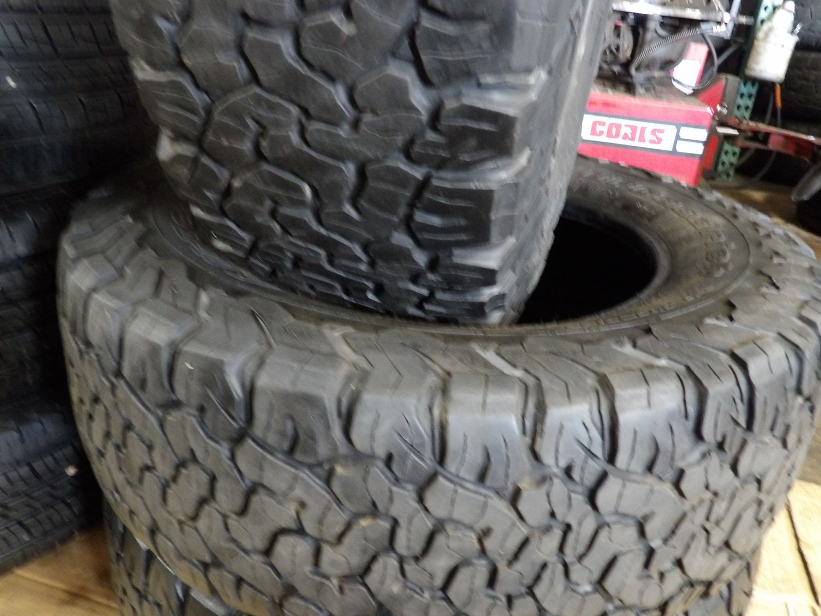 275/65R18 BF GOODRICH ALL TERRAIN KO2 PAIR OF TWO USED TIRES