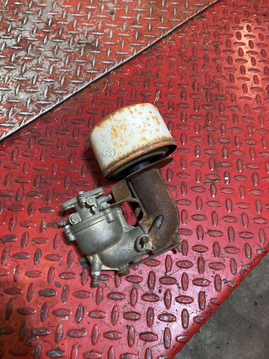 Vintage tiller carburetor