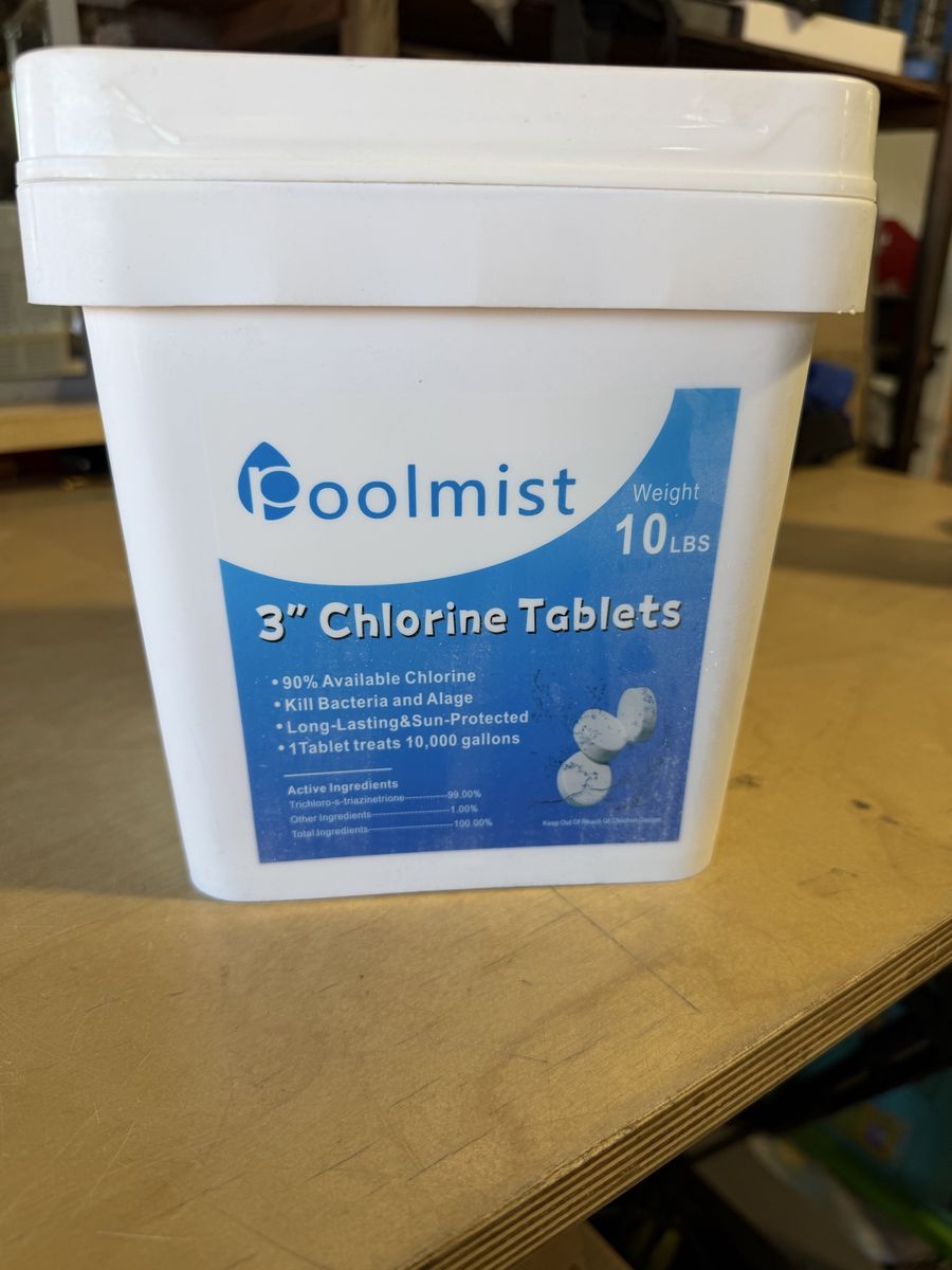 Pool chlorine tablets