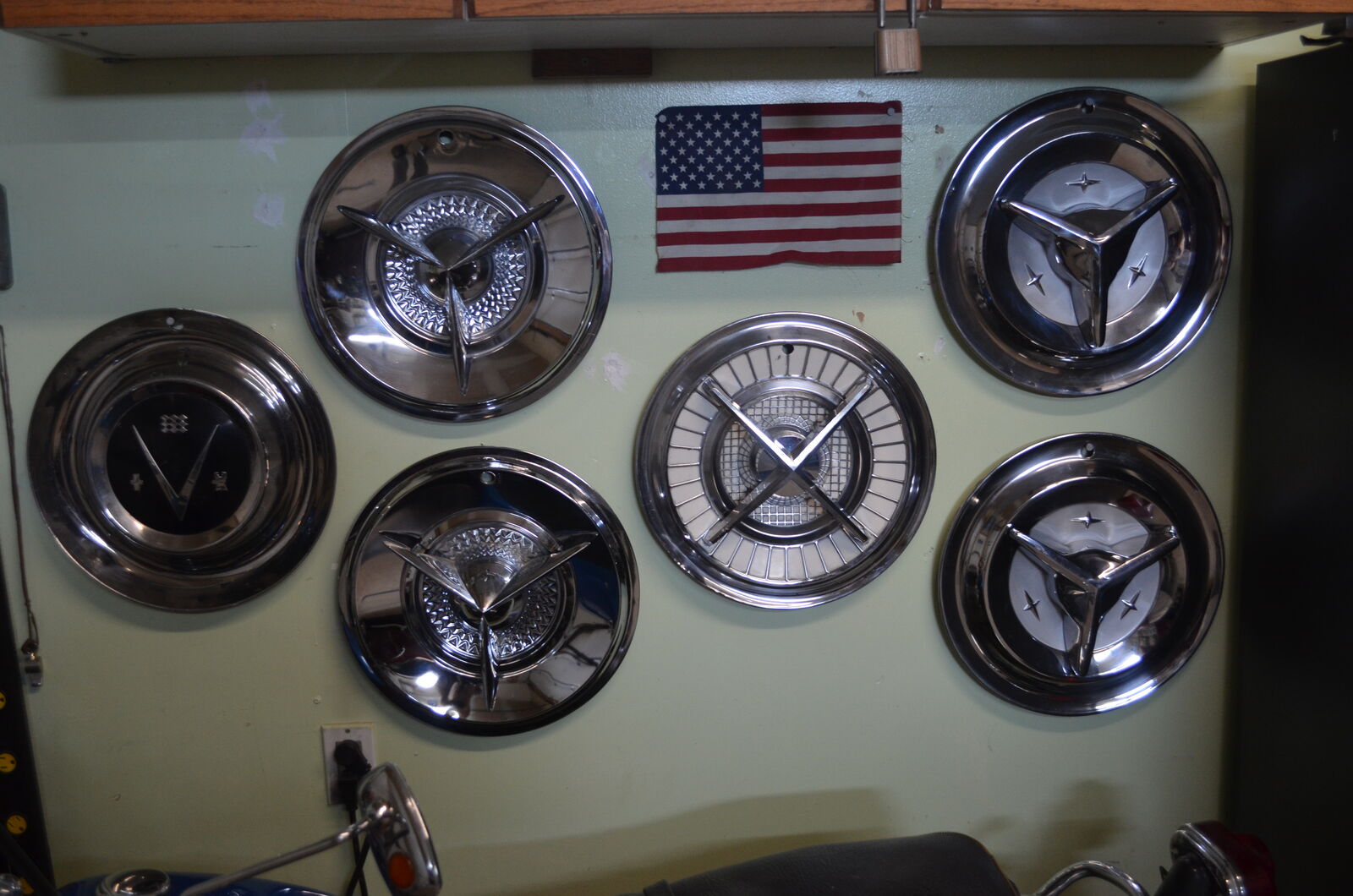Vintage 1950"s Oldsmobile 15 in hubcaps