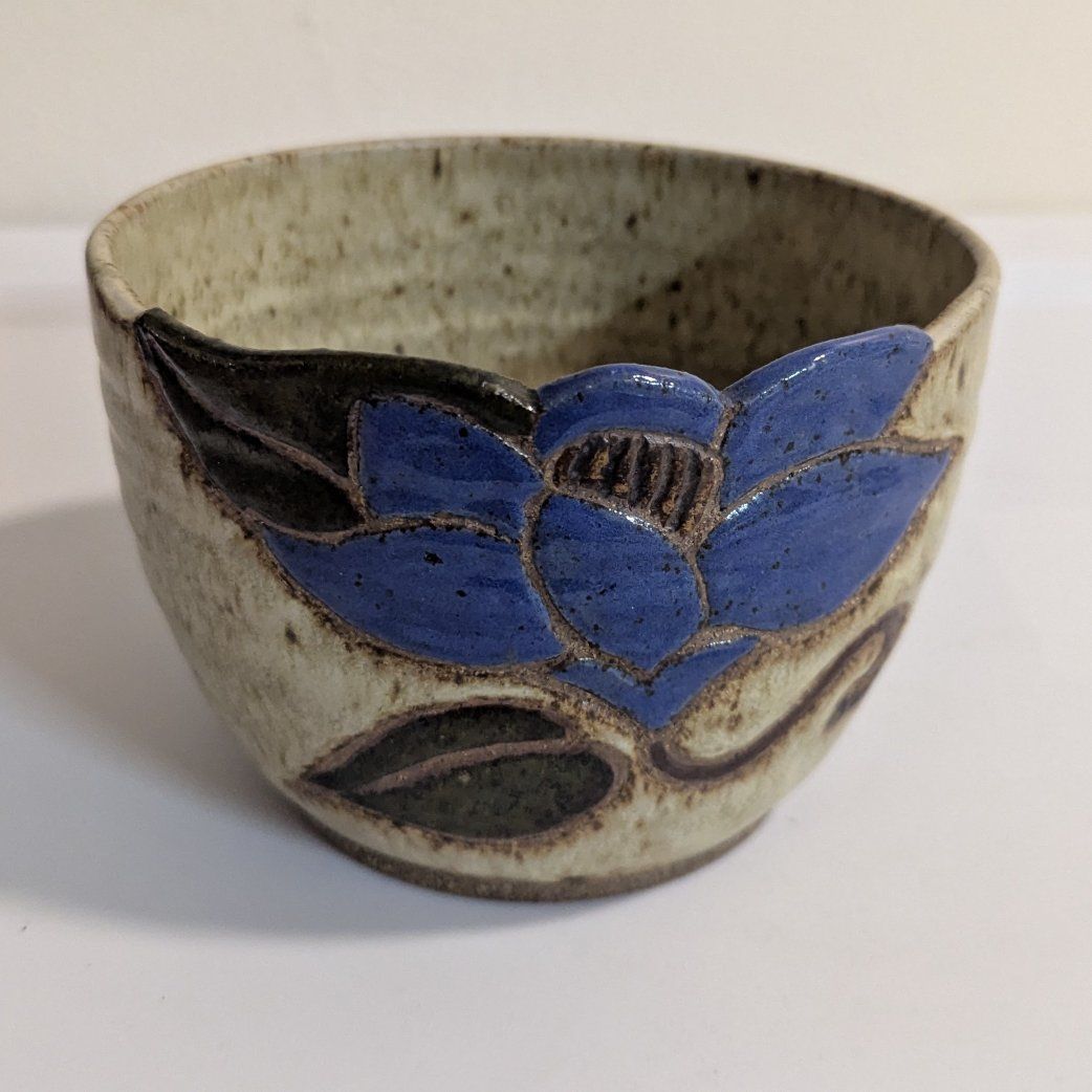 Kerry studios pottery bowl with blue flower