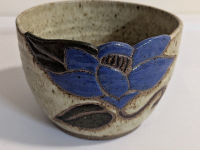 Kerry studios pottery bowl with blue flower