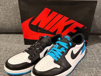 Air Jordan 1 Retro Low OG UNC White Dark Powder Blue Men's Size 11 CZ0790-104