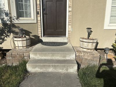 Free Whisky Barrel Pots