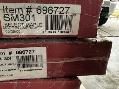 Harmonics glueless Laminate FloorIng 250 SF New