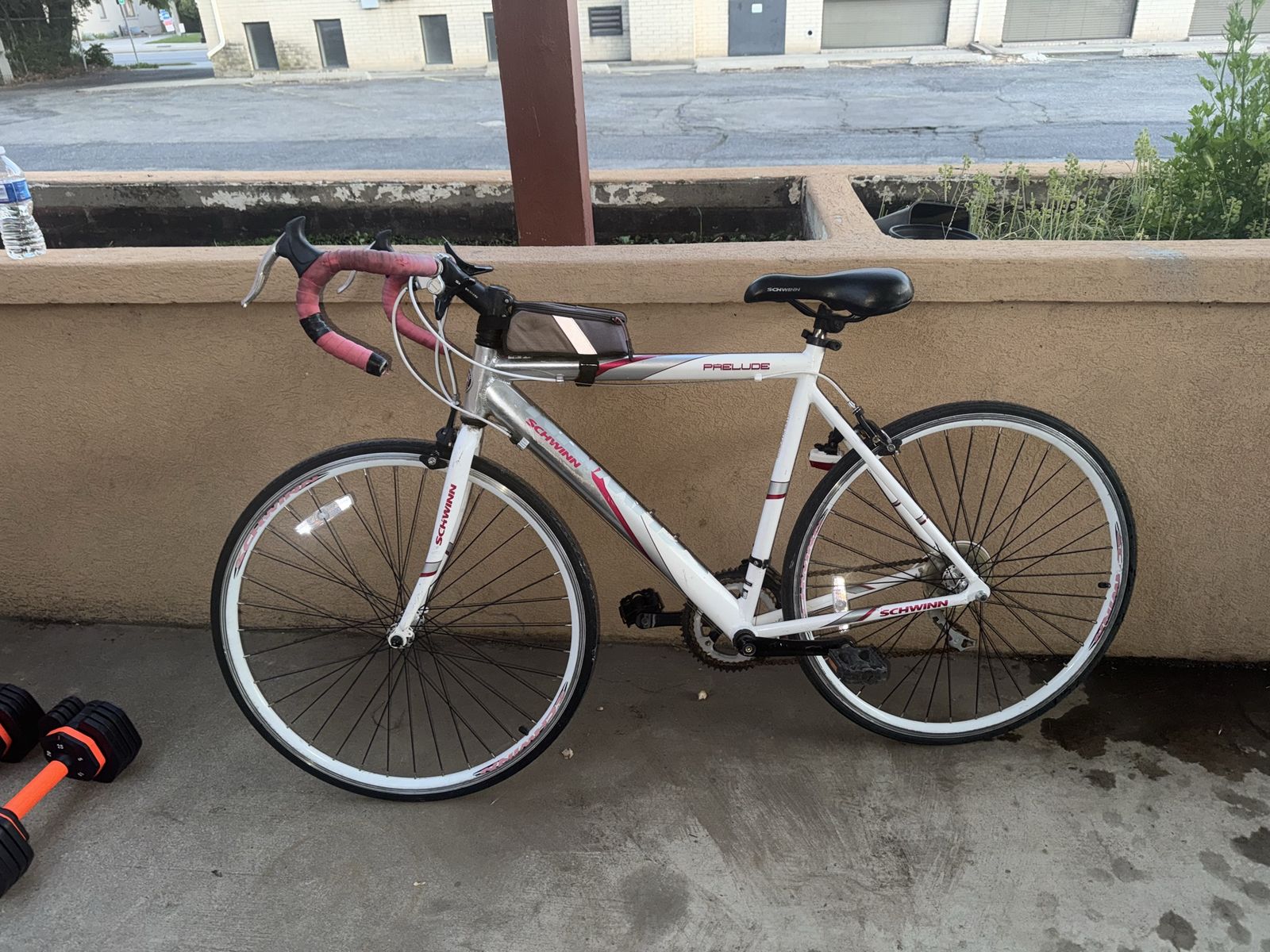Schwinn Prelude Men Road Bike wheels 29”