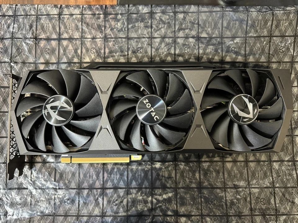Main image 4