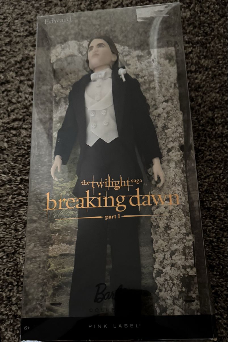 Twilight Breaking Dawn Edward Doll Unopened
