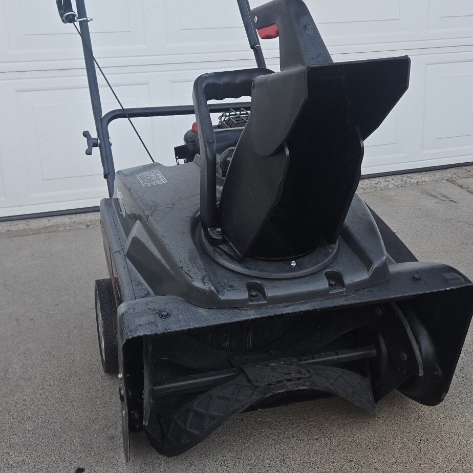 Briggs & Statton Snow Blower