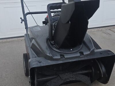 Briggs & Statton Snow Blower