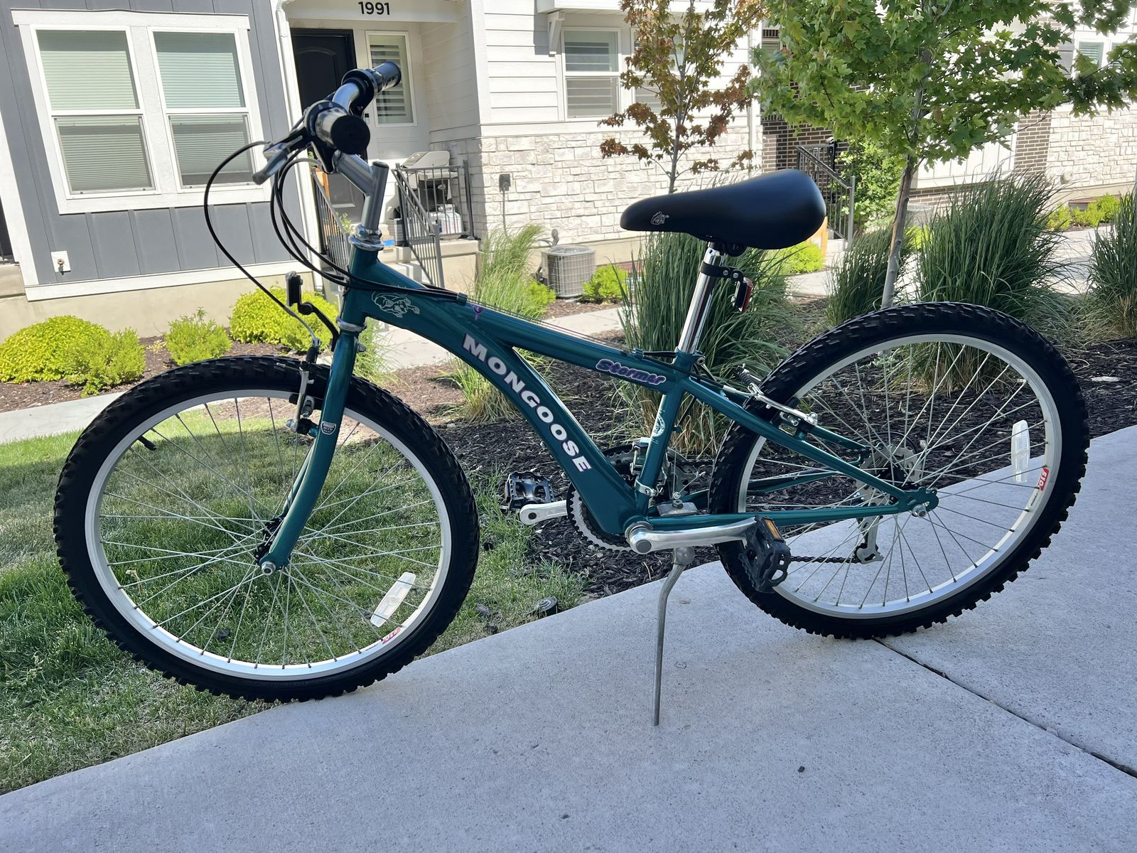 Mongoose Stormer Mountain Bike - Vintage 90s - Teal | 24"