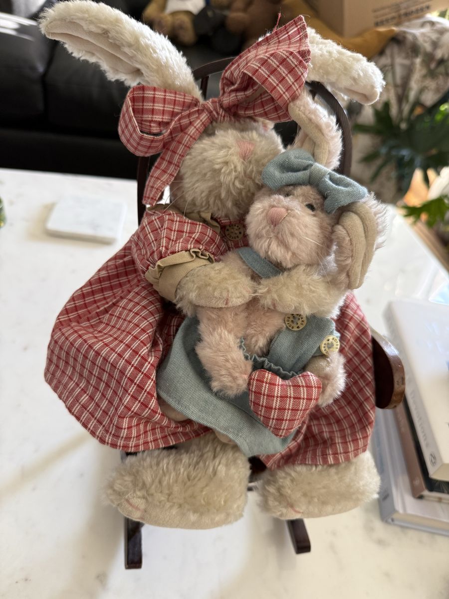 Boyds Bears Plush Bunny Rabbit Mother and Baby Duo in Rocking Chair