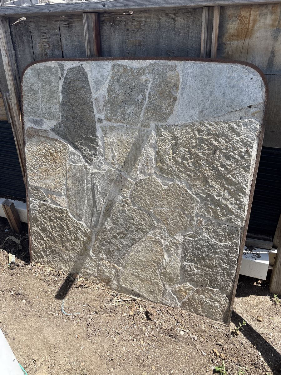 Fireplace base rock 48x48